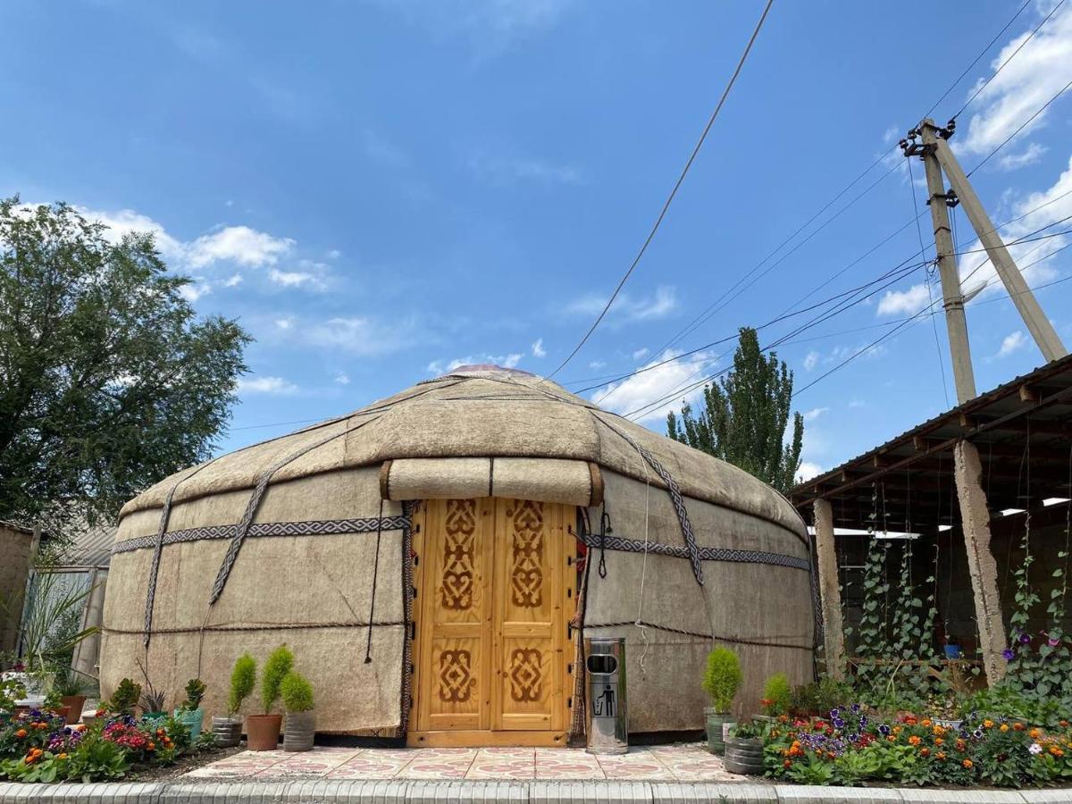 Naryn Guest House Exterior foto